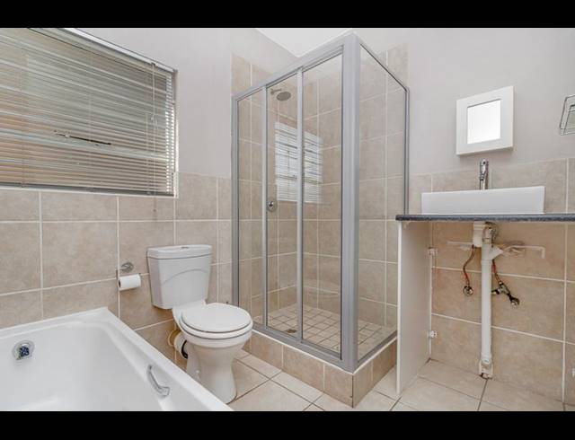 2 BEDROOM TOWNHOUSE FOR SALE IN NOORDHEUWEL